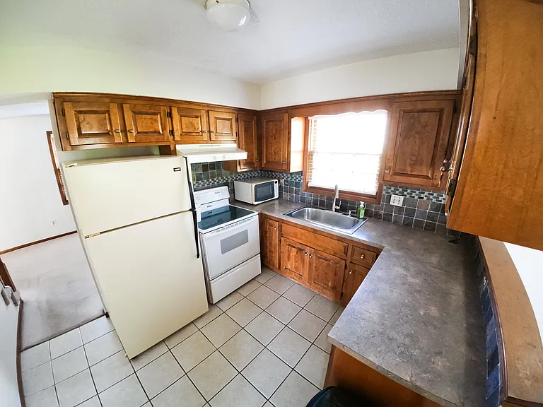 3619 Lakecrest Ct — Photo 17