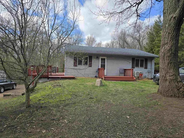 N7042 Garden Gtwy, Almond, WI 54909