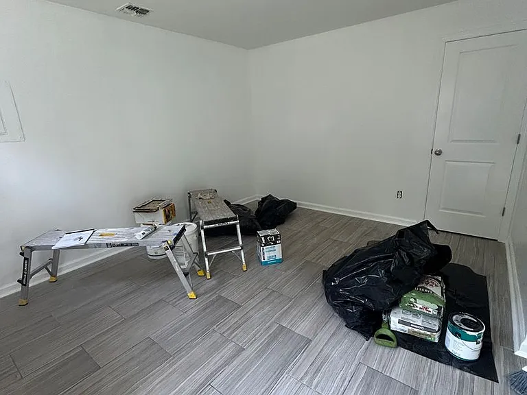 1139 Sewall Ave — Photo 3