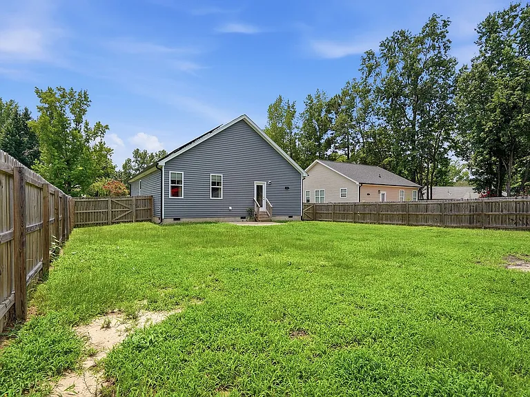 573 Circle Dr — Photo 30