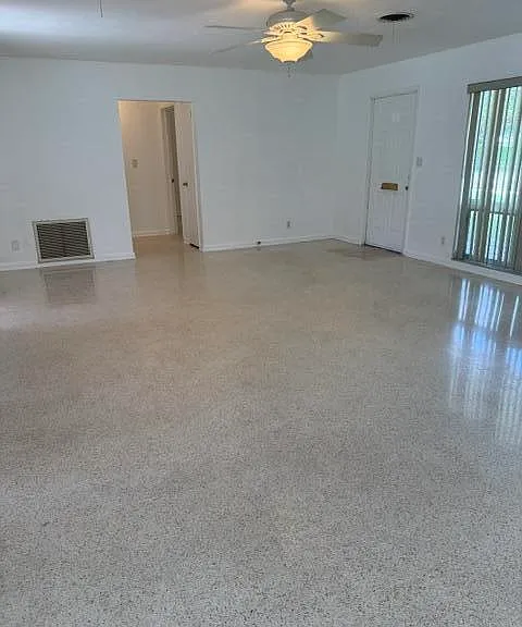 860 NW 65th Ave — Photo 5