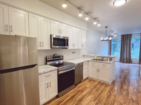 910 Gladstone St APT 111