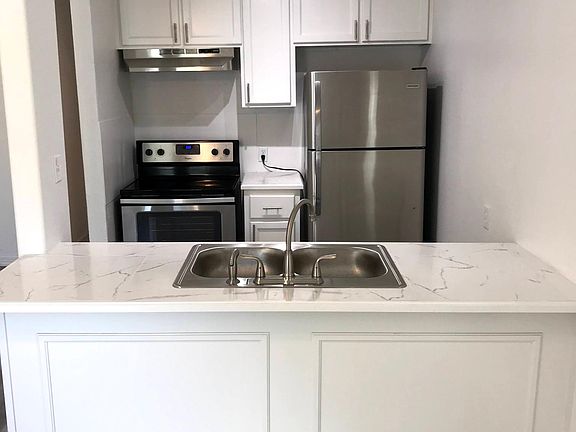2nd image of 1112 W Elizabeth St #A