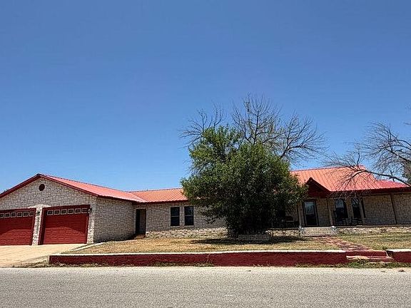 2nd image of 802 Frio St