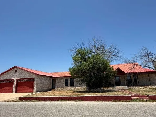 802 Frio St, Cotulla, TX 78014