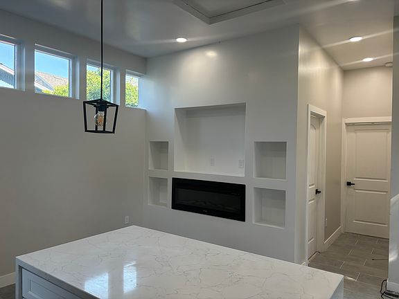 2nd image of 1543 Lexington St #B