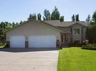 6215 17th St N, Fargo, ND 58102