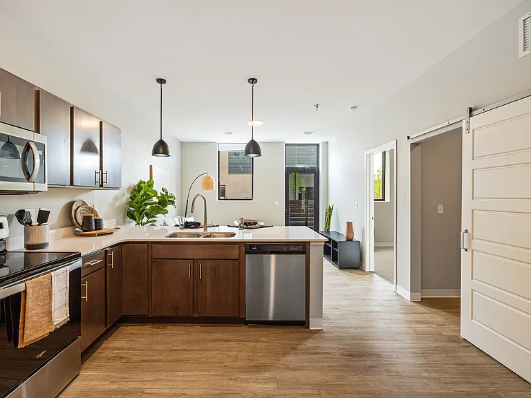 EagleRidge Plaza Residences — Photo 15