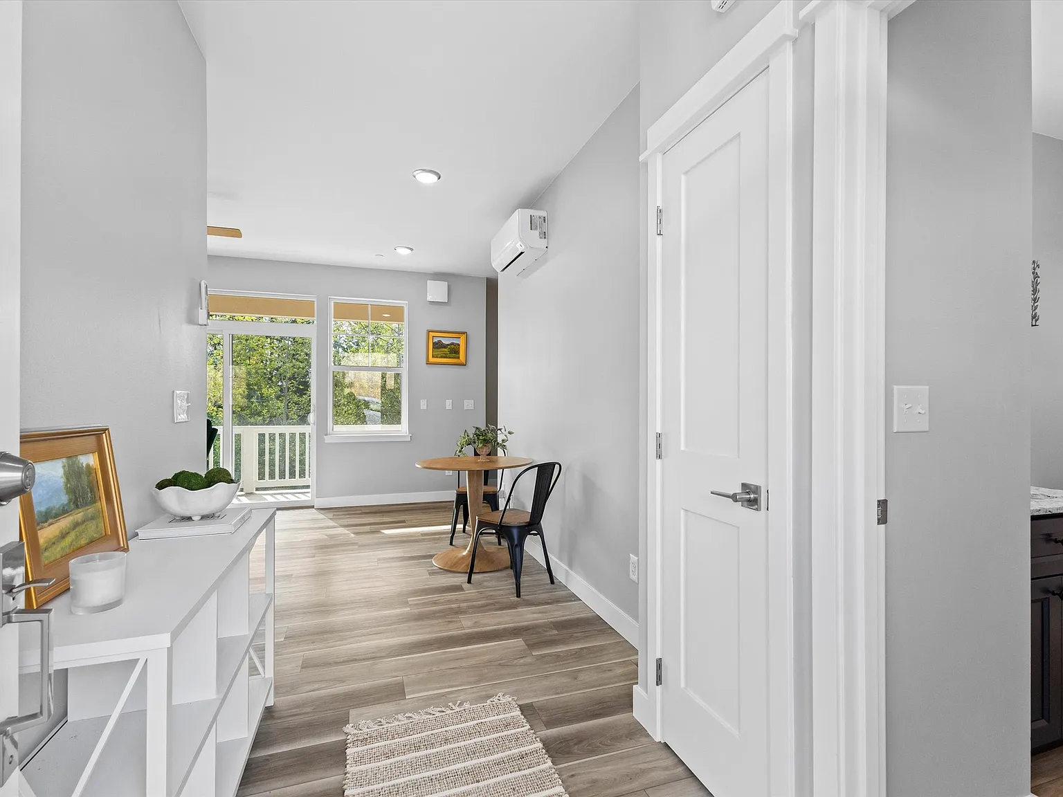 2 bed, 2.5 bath, 1400 sqft, $3,195 — Photo 2