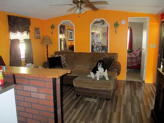 4th image of 46 Lake Griffin Dr