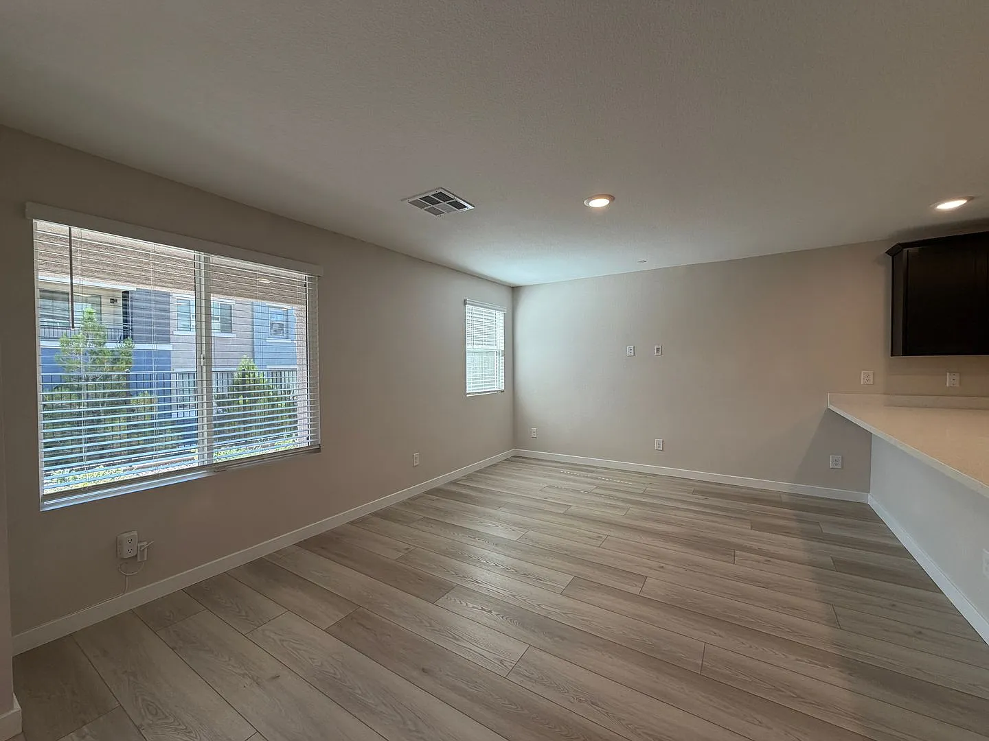 New Built Townhome For Rent - Accepting Housing Vouchers. — Photo 3