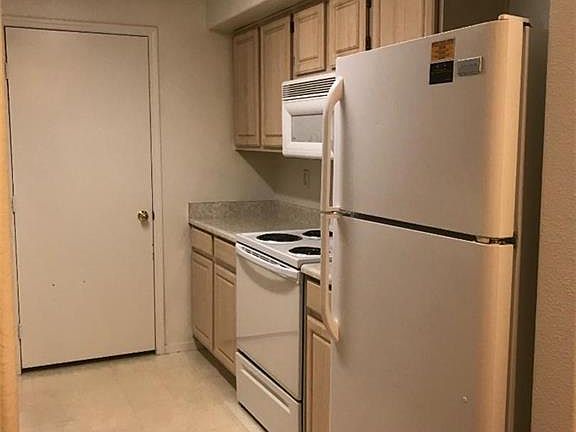 3rd image of 555 E Silverado Ranch Blvd Unit 2073