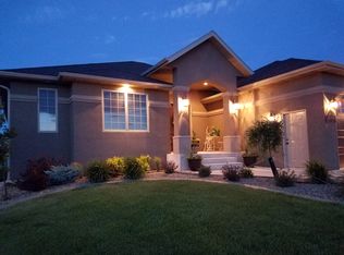 6325 Mariposa Pl, Bismarck, ND 58503