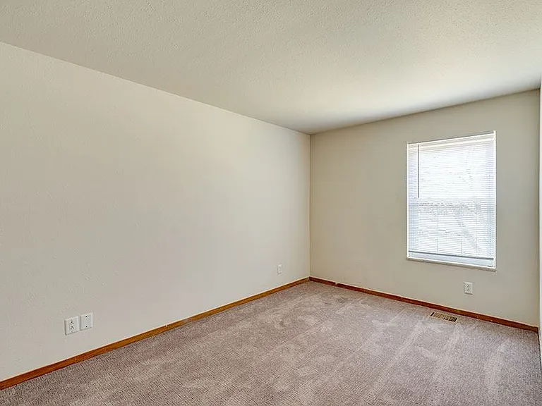 3622 Hess Ave — Photo 5