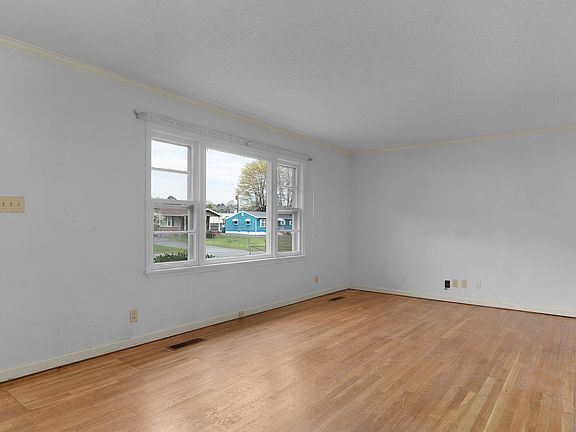 5th image of 4606 Beverly Kay Dr