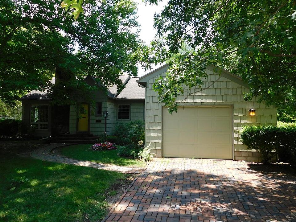 1st image of 1404 S College Ave