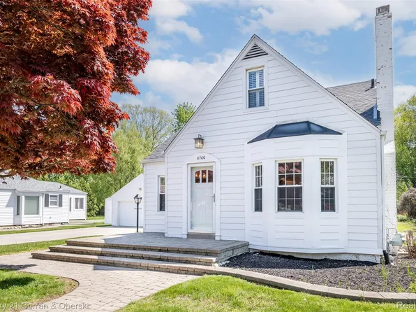 11700 Farley, Redford, MI 48239