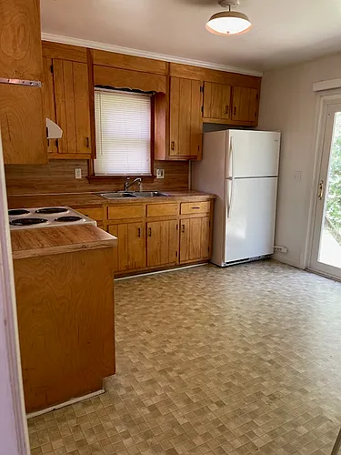 1100 Parkview Dr #B Photo 1 1100 Parkview Dr #B Photo 1