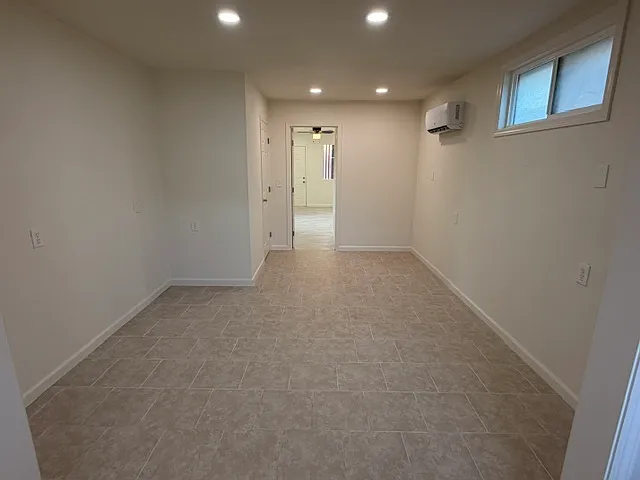 1813 Richard Way #1 — Photo 9