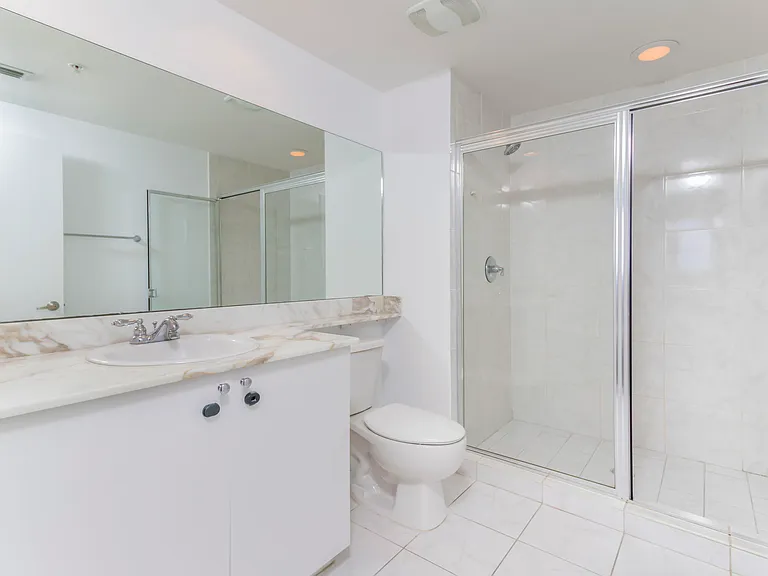 18800 NE 29th Ave #923 — Photo 15