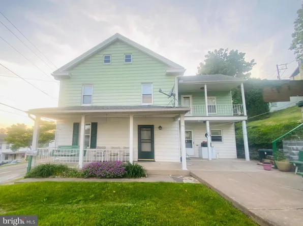 403 High St, Dauphin, PA 17018