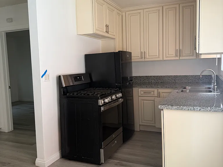 2825 S Sepulveda Blvd #4C — Photo 9