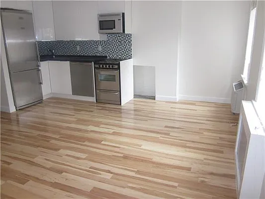 Rented by R New York | media 26