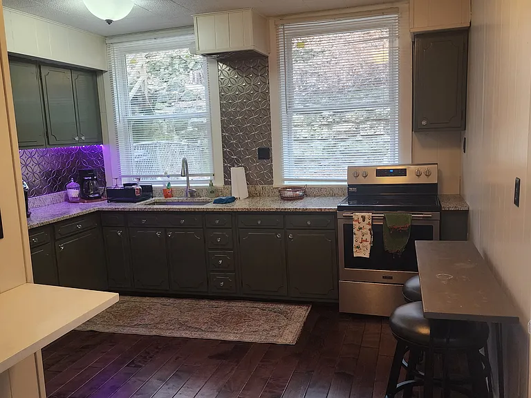 731 Bluff St — Photo 6