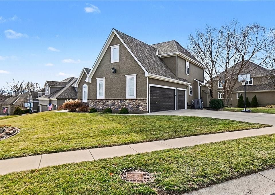 12312 Gillette St, Overland Park, KS 66213 | Zillow