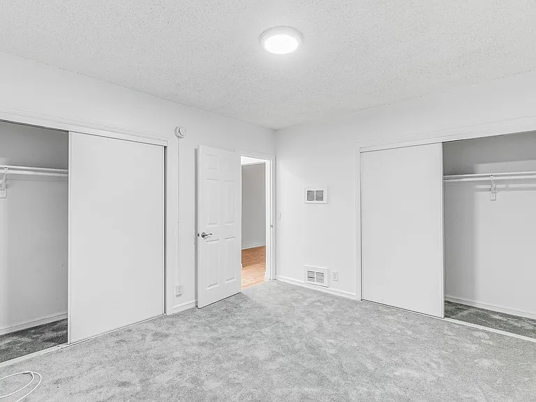 5923 Carlton Way — Photo 10