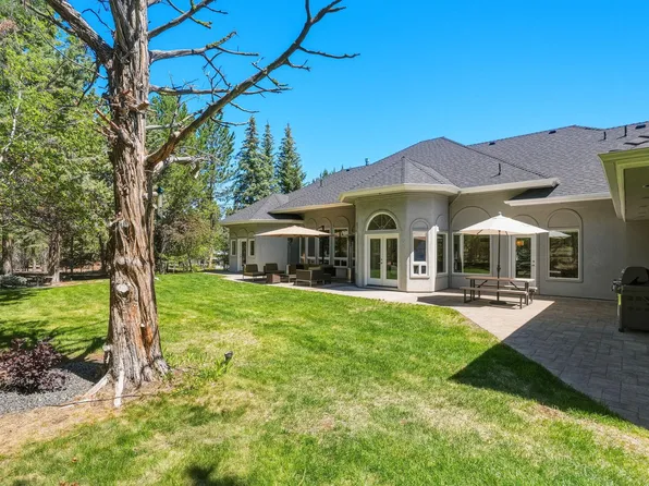 3729 NW Summerfield Rd, Bend, OR 97701