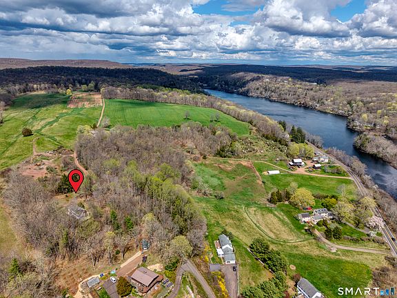 2nd image of 94 Quonnipaug Hill Road