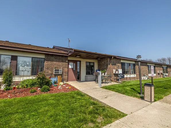 1531 James St #10, Prescott, WI 54021