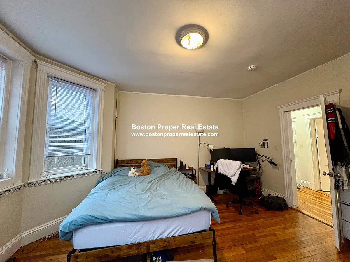 Building Photo - 211 Park Dr #2