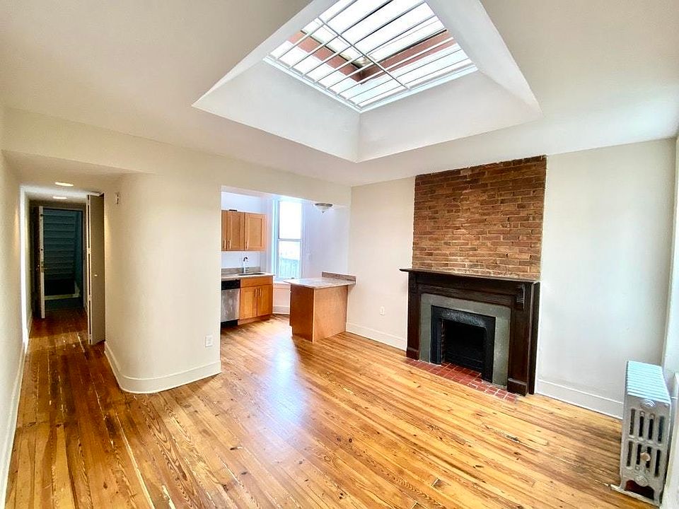 1st image of 437 1st St APT 4A