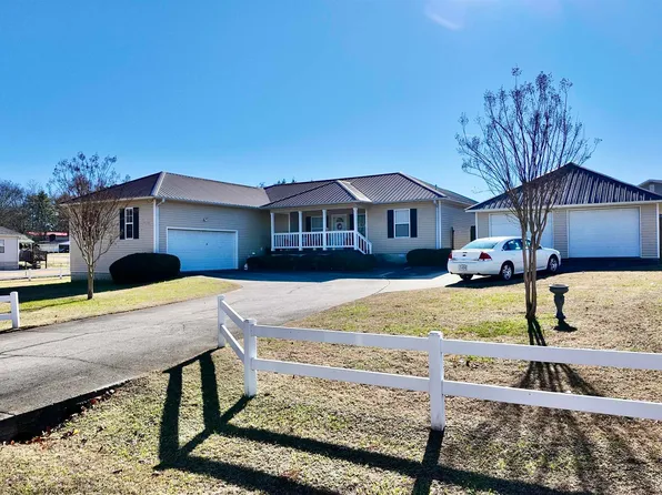 100 Plantation Dr, Albertville, AL 35951