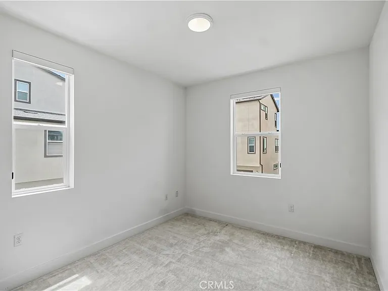 208 Yerba — Photo 29