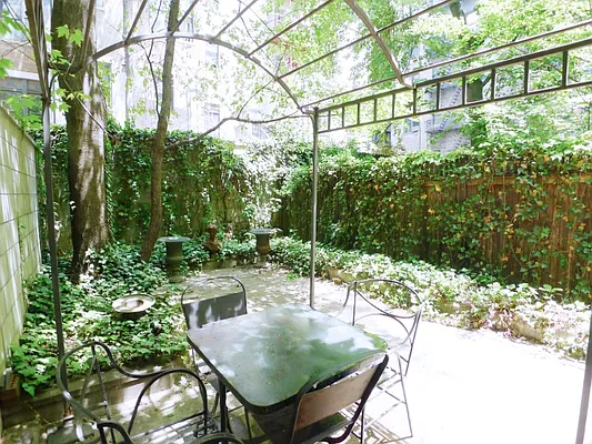 Rented by Sotheby's International Realty | media 34