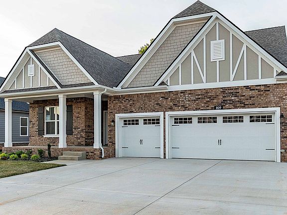 3rd image of 809 Odell Dr