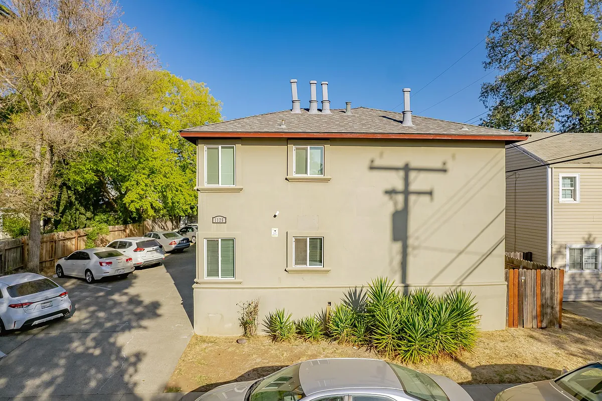 Building Photo - 1125 Lochbrae Rd #1