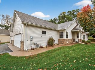 2099 Albemarle Ct N, Saint Paul, MN 55113