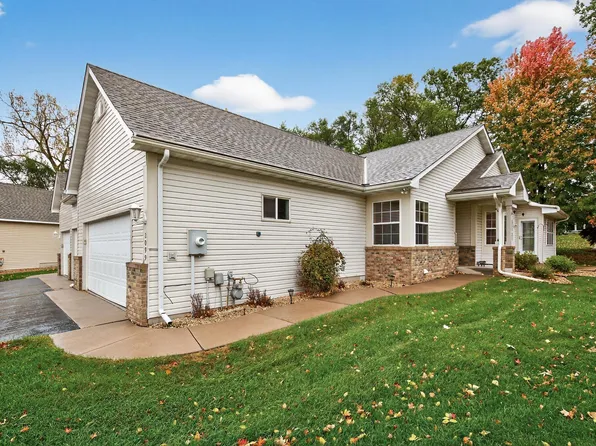 2099 Albemarle Ct N, Saint Paul, MN 55113
