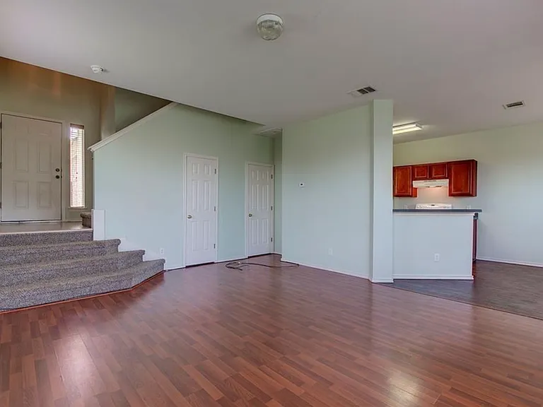 1039 Janae Ct — Photo 8