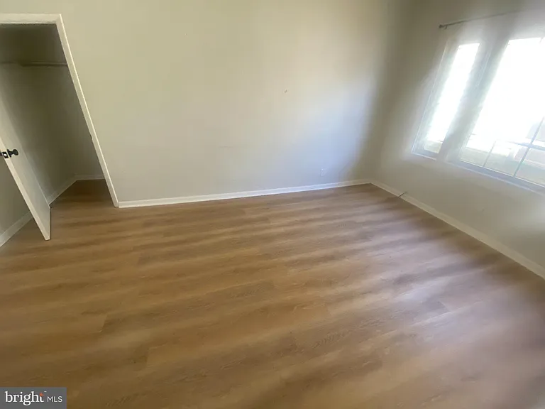 109 N Thomas Ave #8 — Photo 2