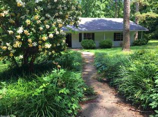 1864 N 9th St, De Queen, AR 71832