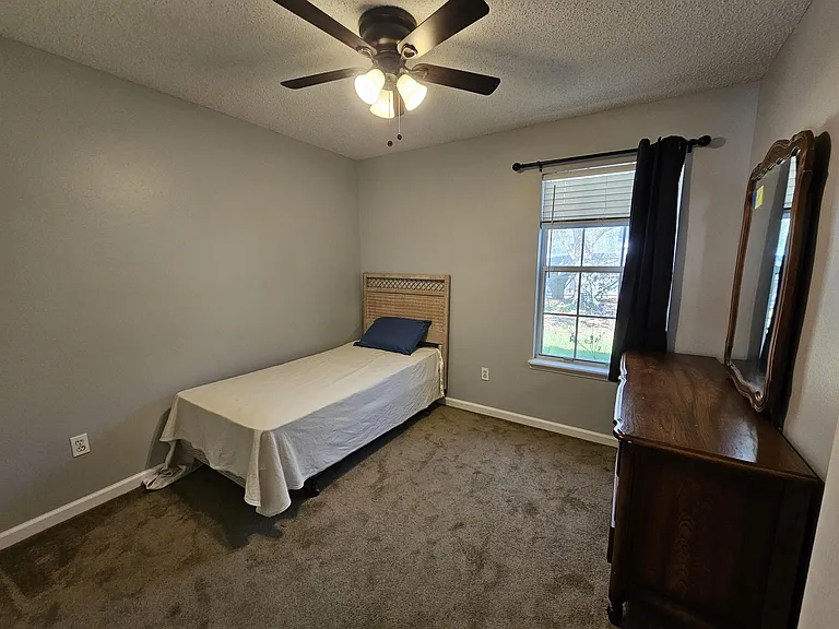 2428 Beechnut Ln — Photo 14