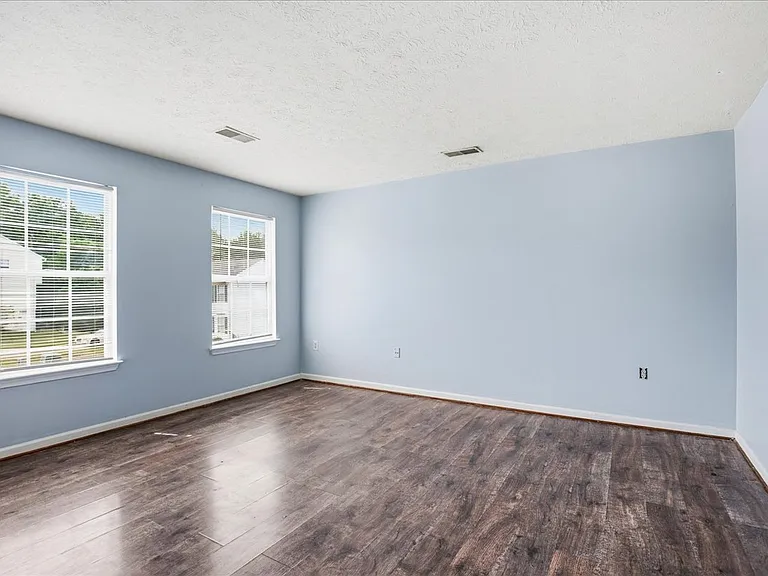 1904 Hilton Ct — Photo 18