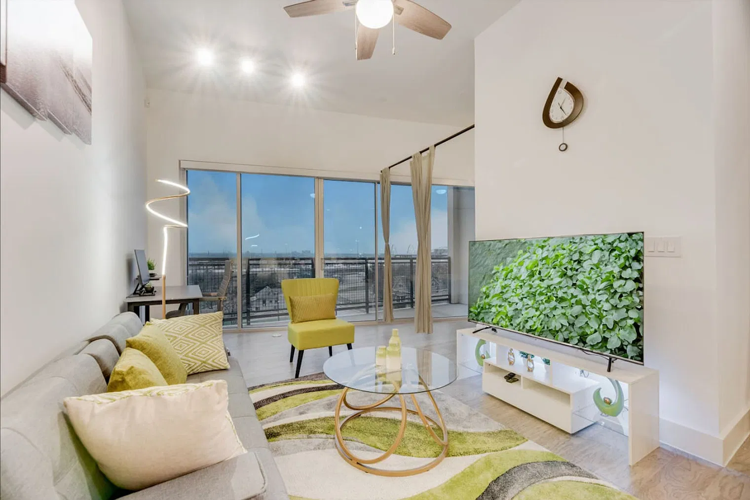 2 bed, 2.0 bath, 968 sqft, $3,296 — Photo 1