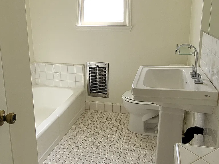 1280 1/2 Devon Ave #1280 — Photo 12
