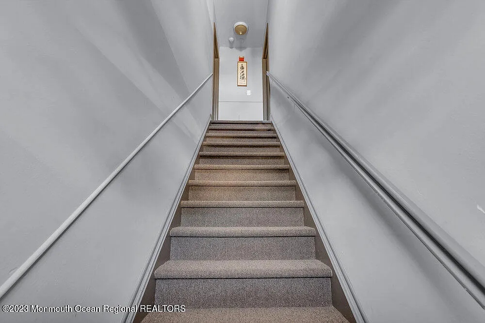 1 bed, 560 sqft, $2,400 — Photo 3